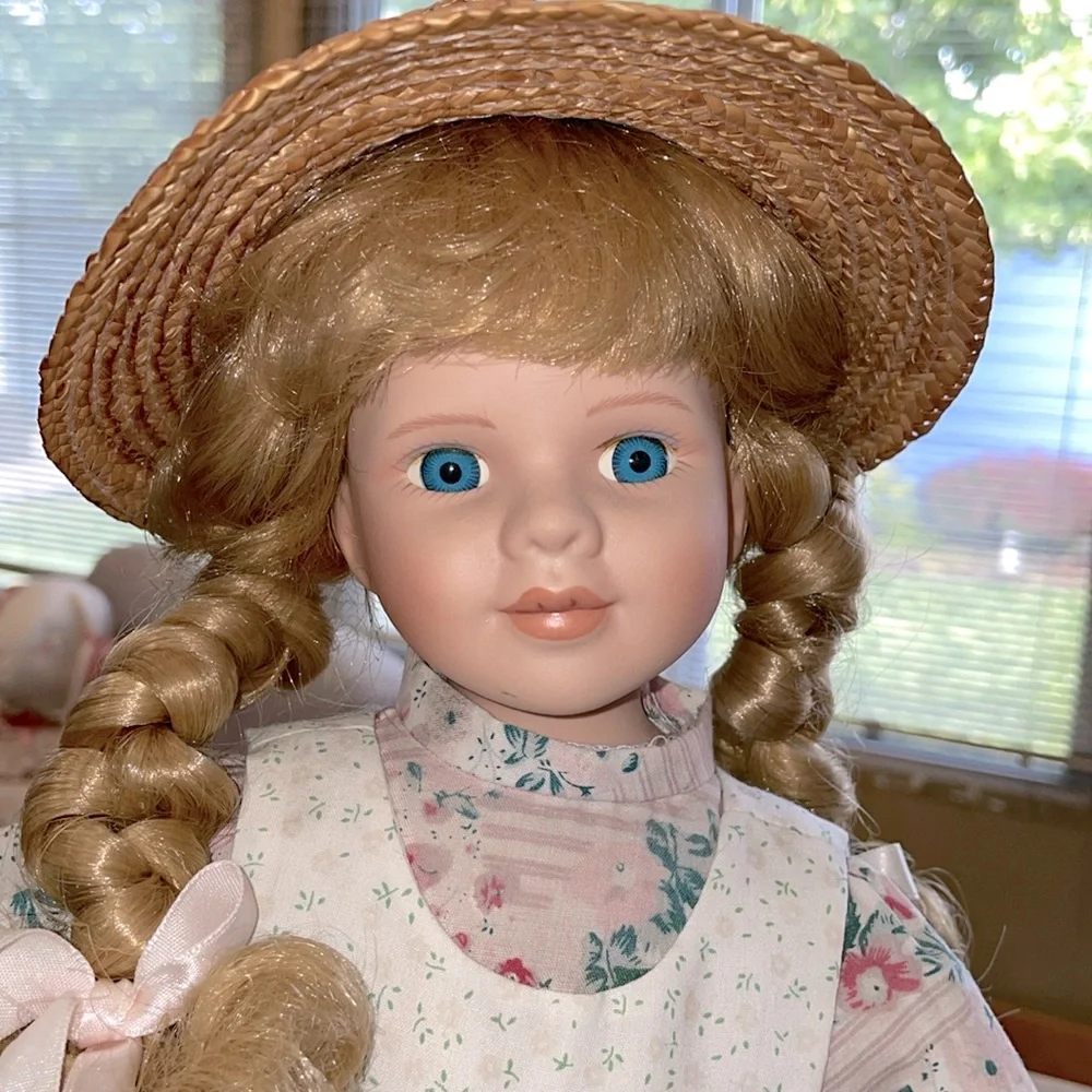 Avon Special Memories Gardening Doll with Flower Basket and Water Can Pr…